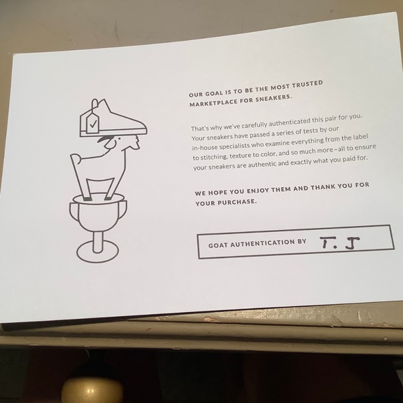 Sneakers - Picture 8 of 8